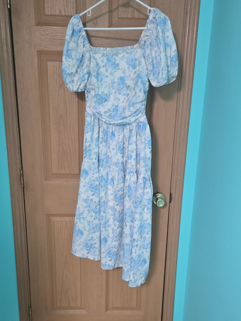 Shein Sz M Light Blue Floral Midi Dress with Puff Sleeves